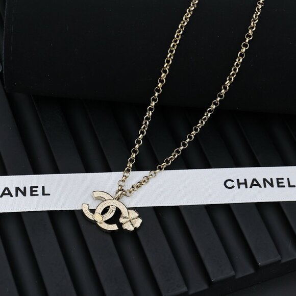 Chanel necklace✅Authentic - Picture 4 of 6